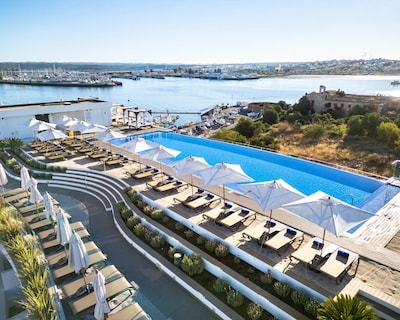 Jupiter Marina Hotel - Couples & Spa