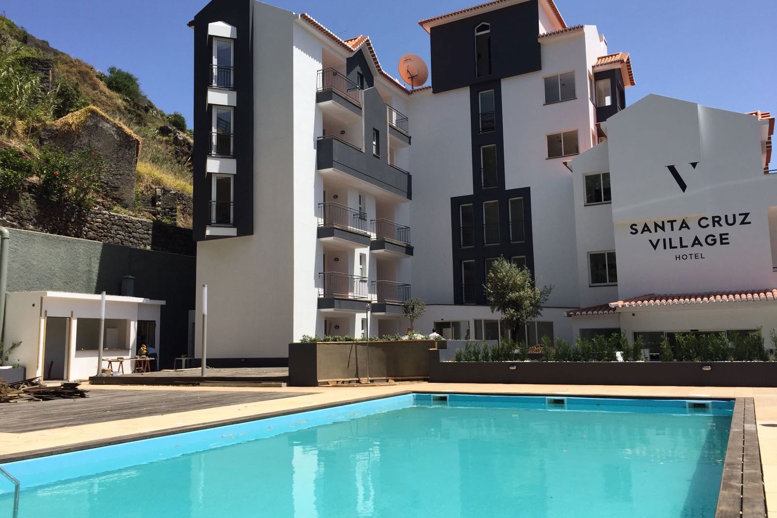 Santa Cruz Village Hotel